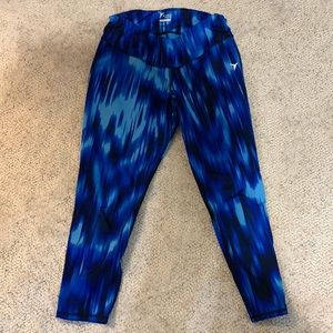 Old Navy Active Go-Dry Capri Leggings
